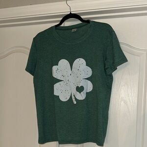 NWT Green T-Shirt with White Clover Design SHEIN large